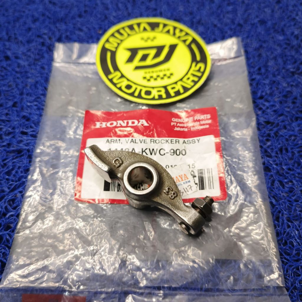 PLATUK KLEP TEMLAR ROCKER ARM ATAU ARM VALVE ROCKER ASSY HONDA CS1 CS-1 ORIGINAL AHM 1443A-KWC-900
