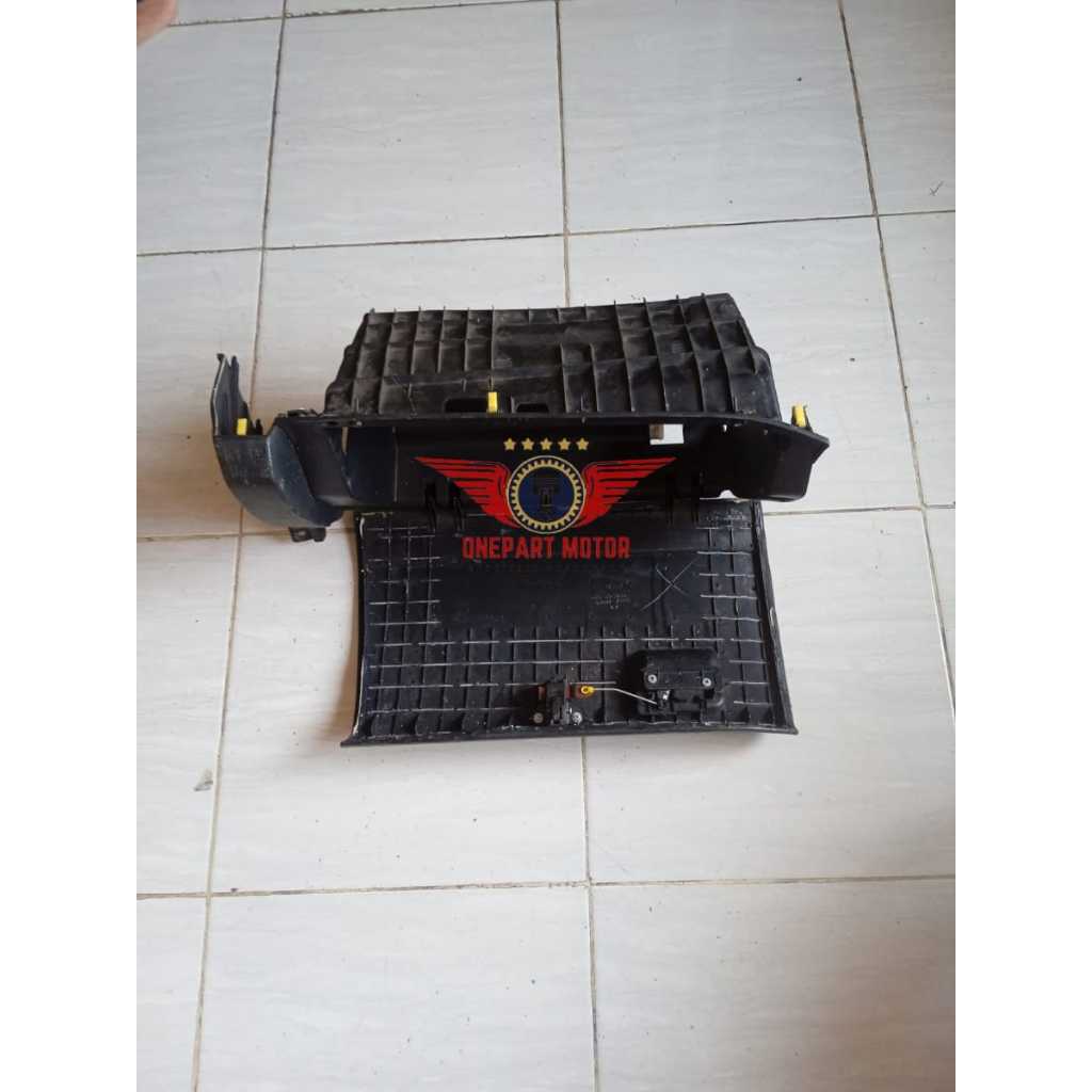 Laci dashboard harrier 2az original