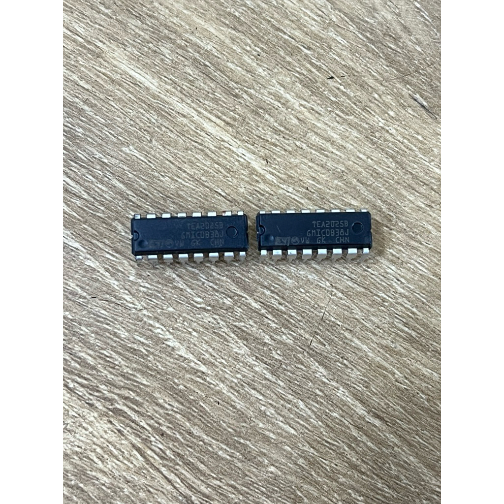 TEA 2025 IC Audio Amplifier Stereo TEA2025