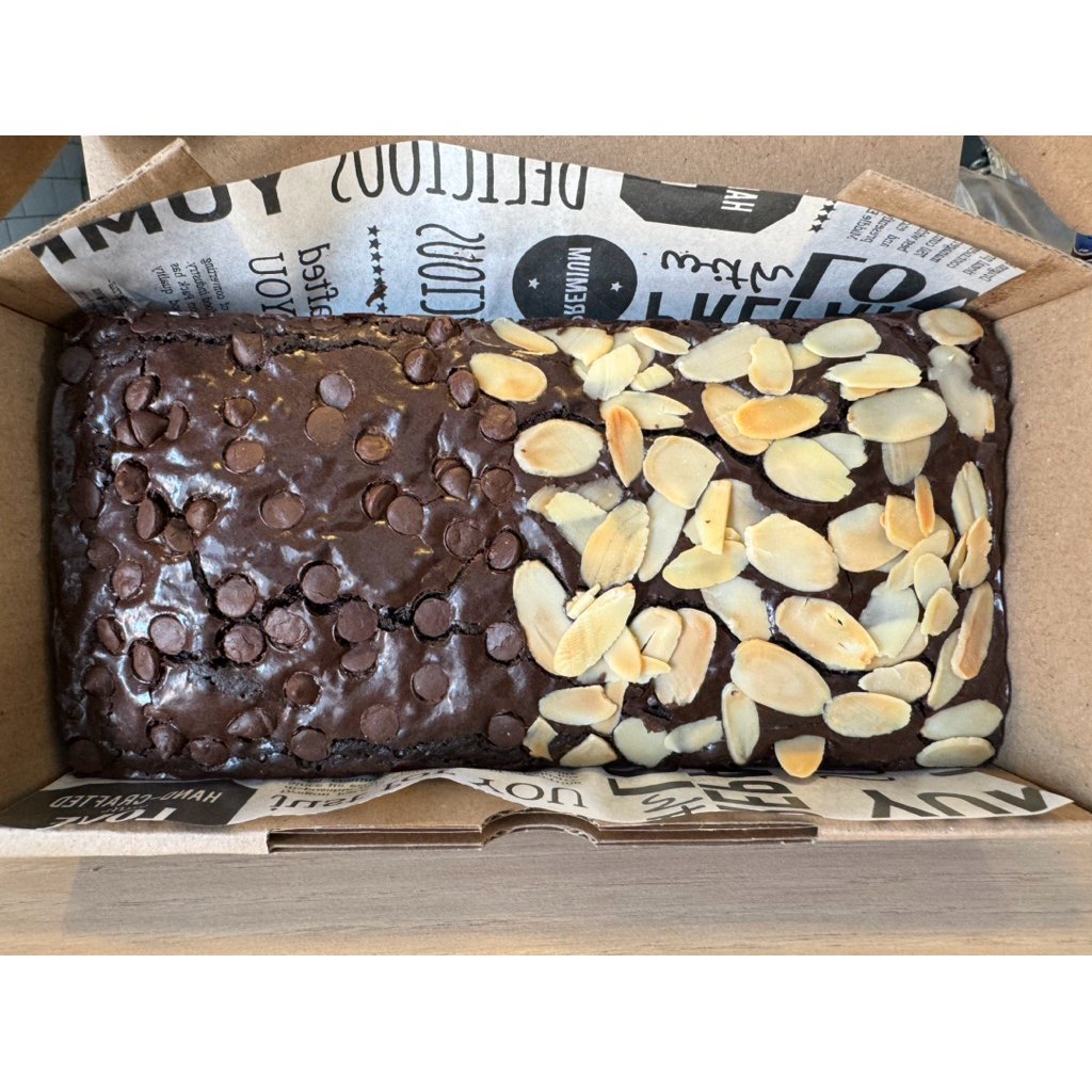 

brownis panggang ukuran 20x10 fudgy brownis coklat