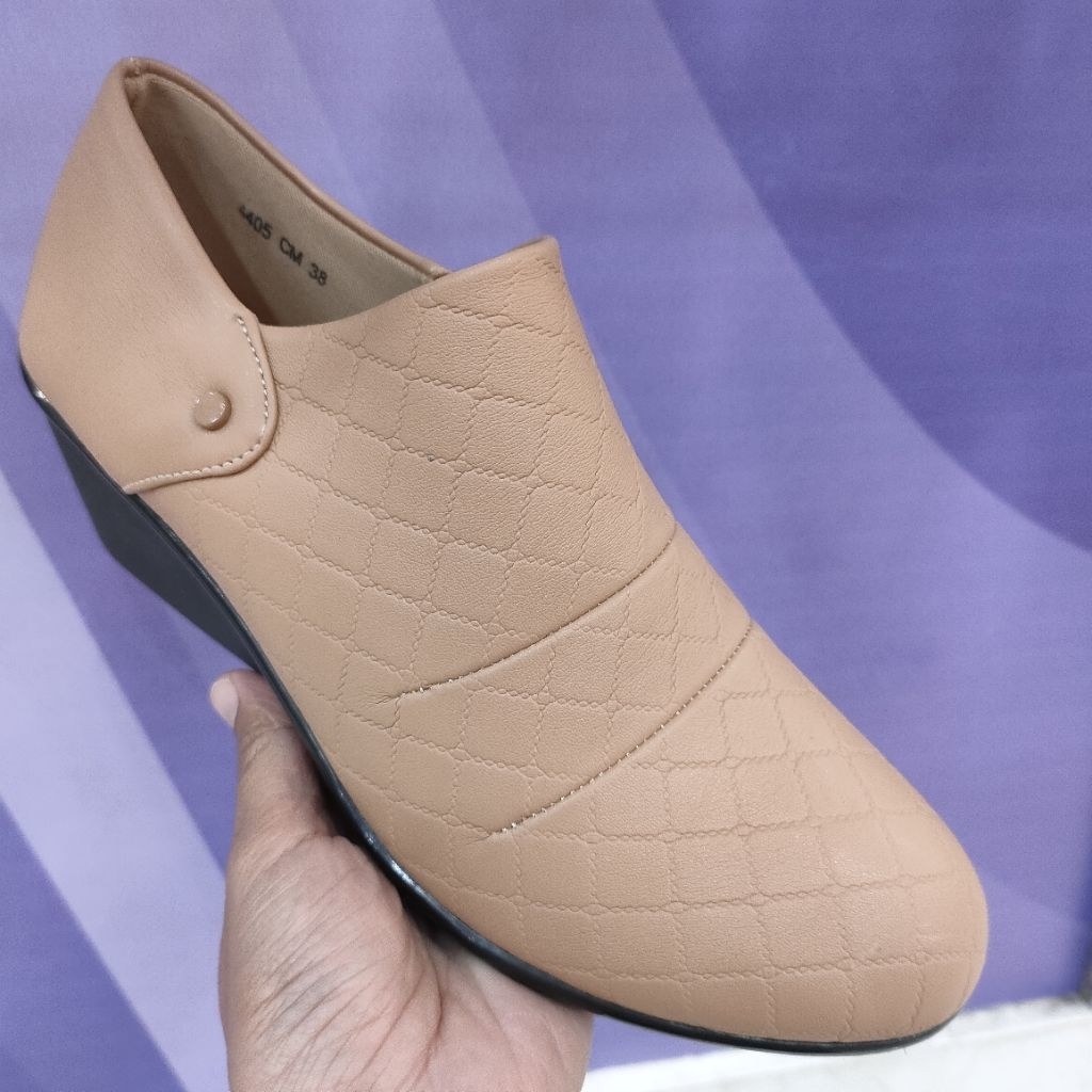 Sepatu Wanita Boots Fashion LAVIOLA