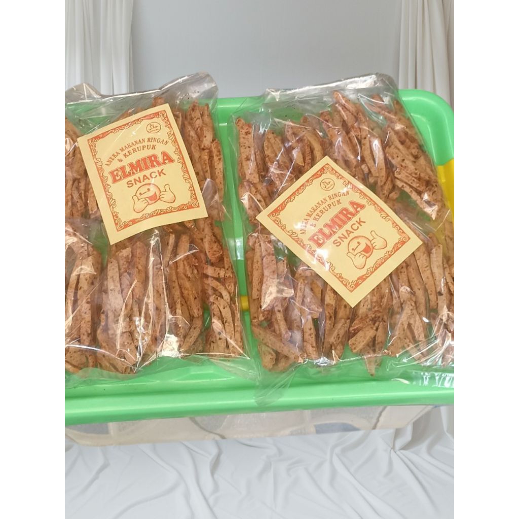 

basreng pedes daun jeruk,pedesnya nampol isi 12 pcs(bisa untuk di jual lagi) Beli 50 pak Bonus 1pak