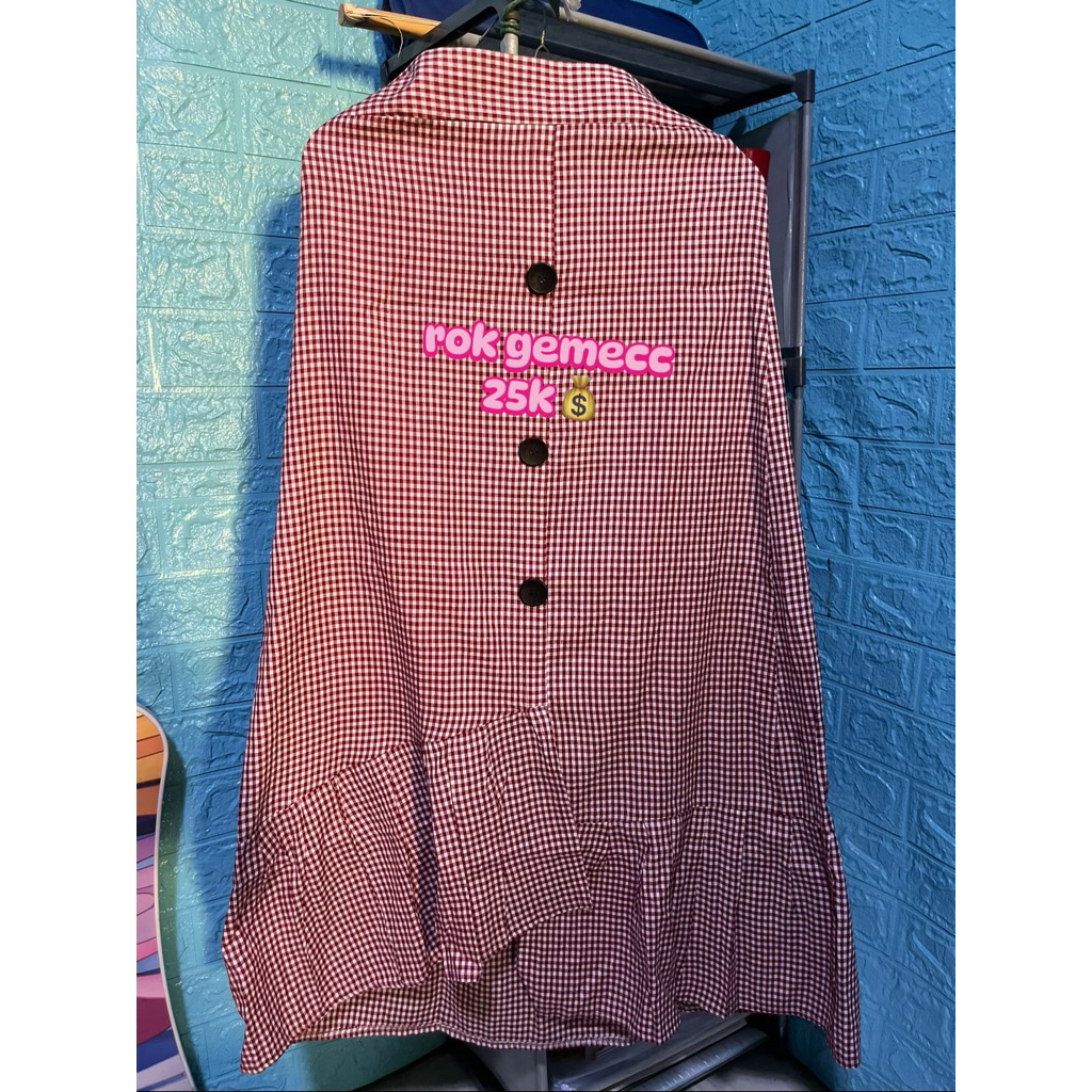 preloved rok wanita kotak-kotak