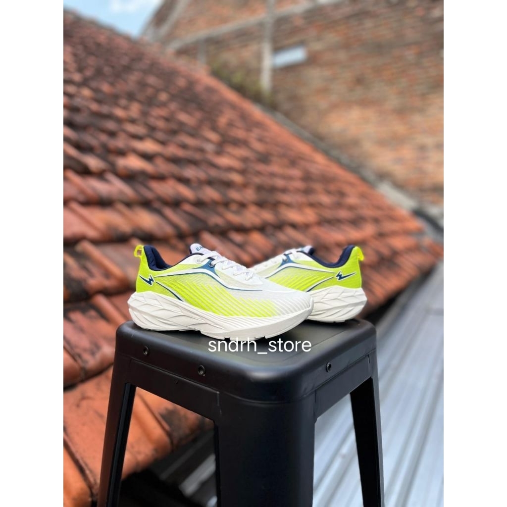 Eagle Corsa shoes Citrun/Putih (BNIB) sepatu pria