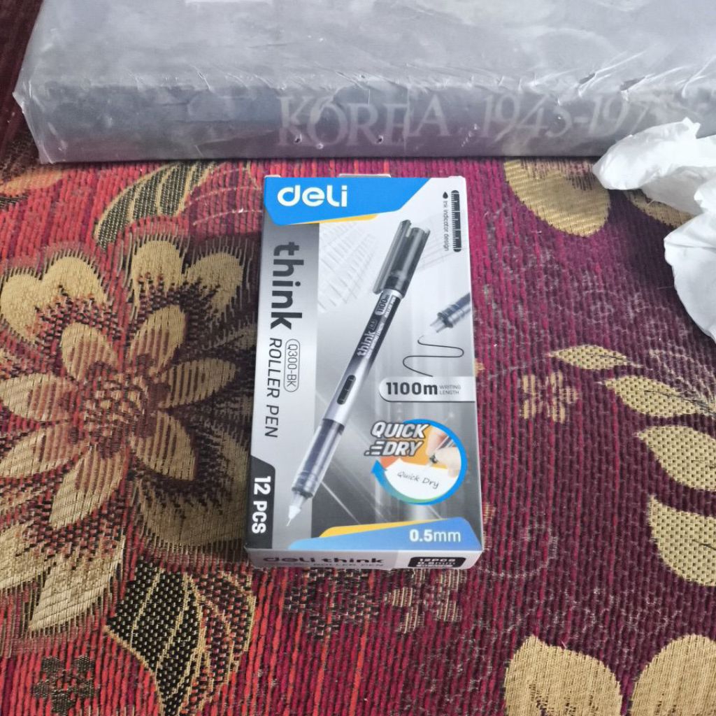 

DELI THINK ROLLER PEN Q300-BK 0.5 MM QUICK DRY