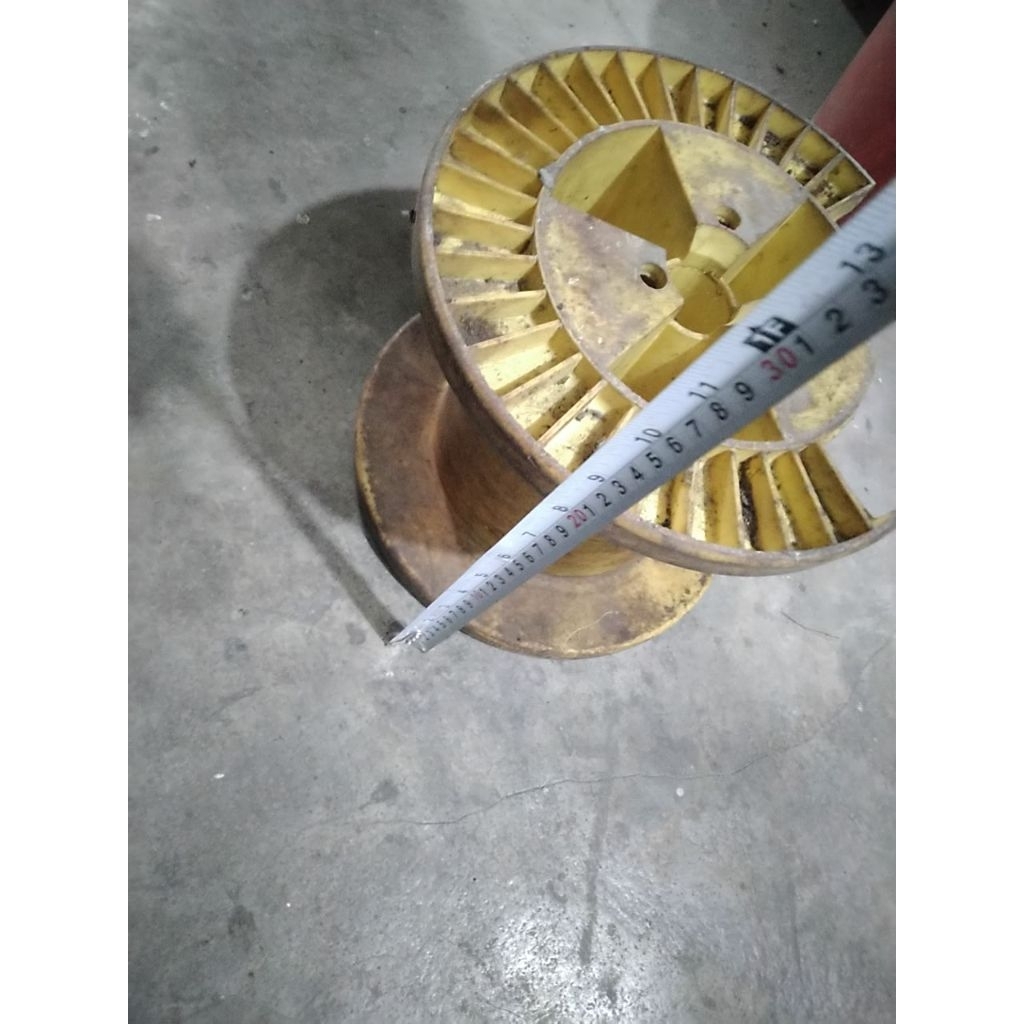 Gulungan Roll Kabel Tali BEKAS Kondisi PECAH Dikit