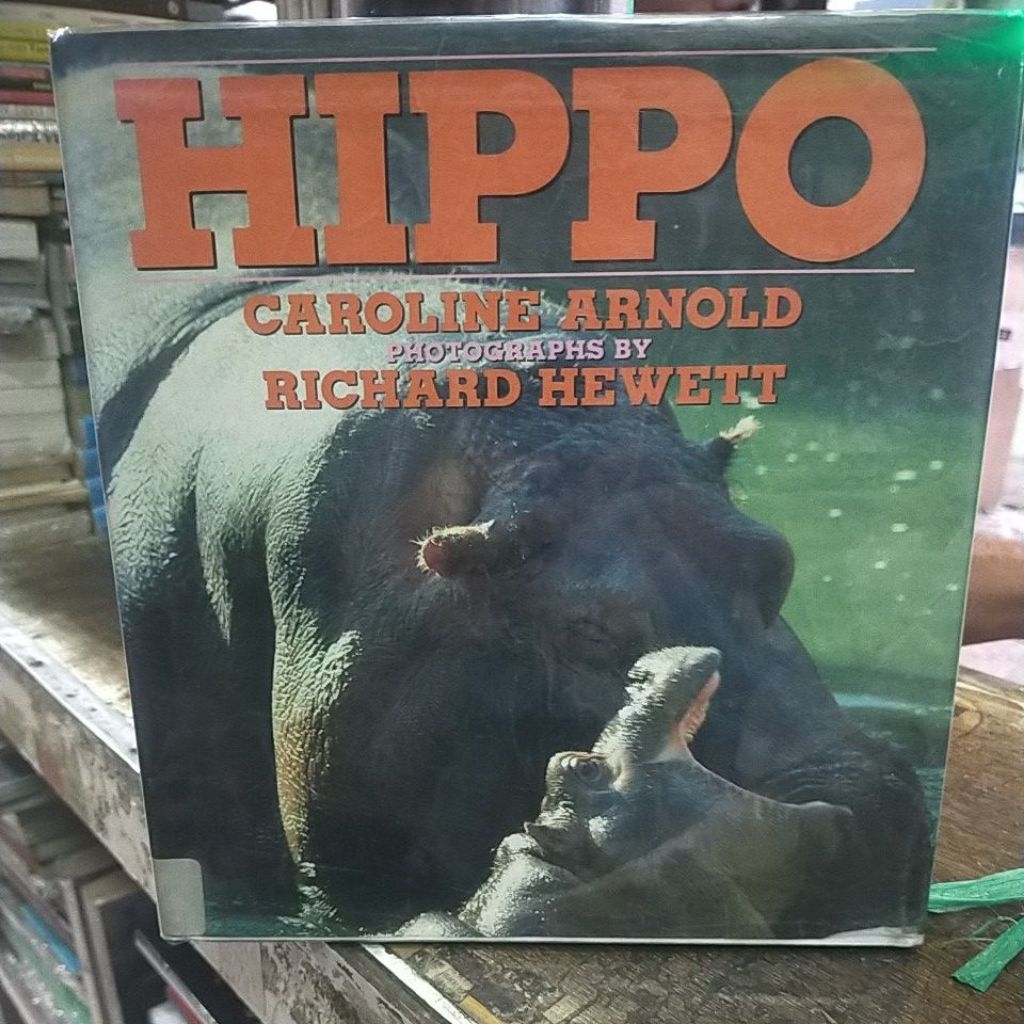 Buku Hippo caroline