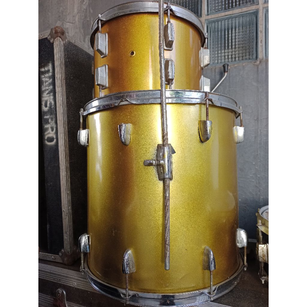 floor 16in dan tom12in drum bekas