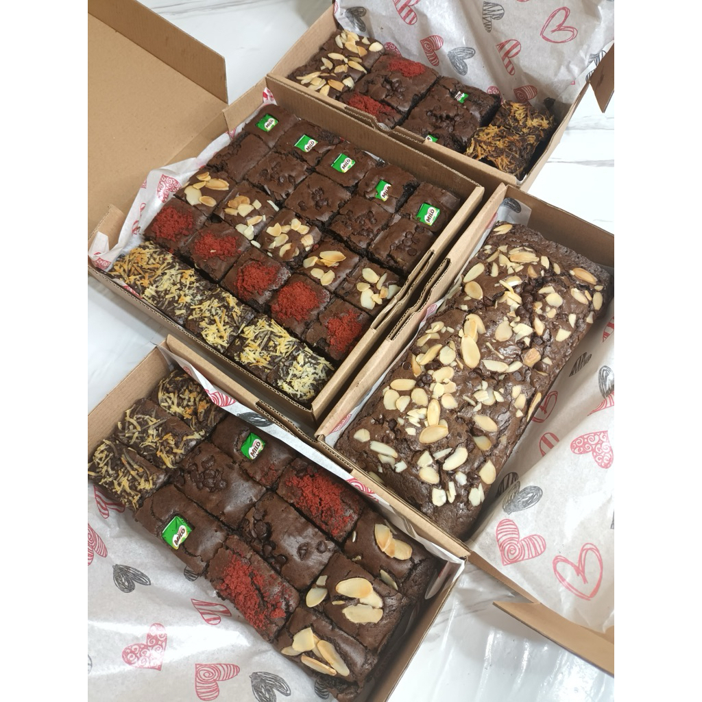 

fudgy brownies ukuran 20x20, 22x10