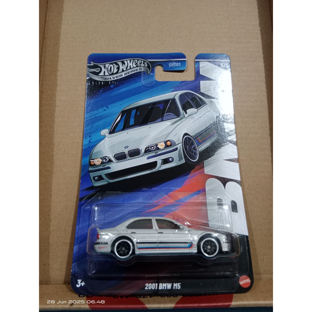 Hot Wheels BMW Series 2001 BMW M5