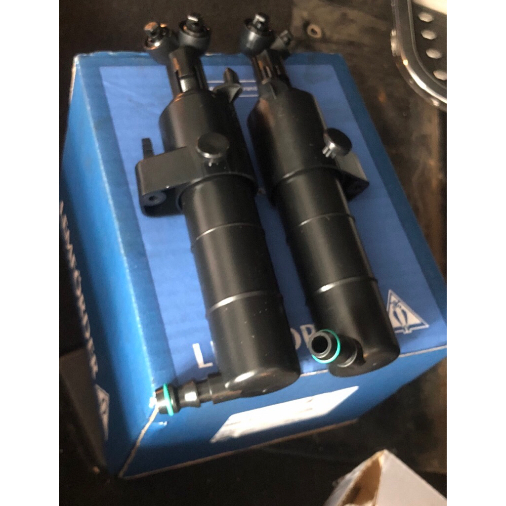 Nozzle Washer Lampu Depan Mercedes Benz sepasang NEW