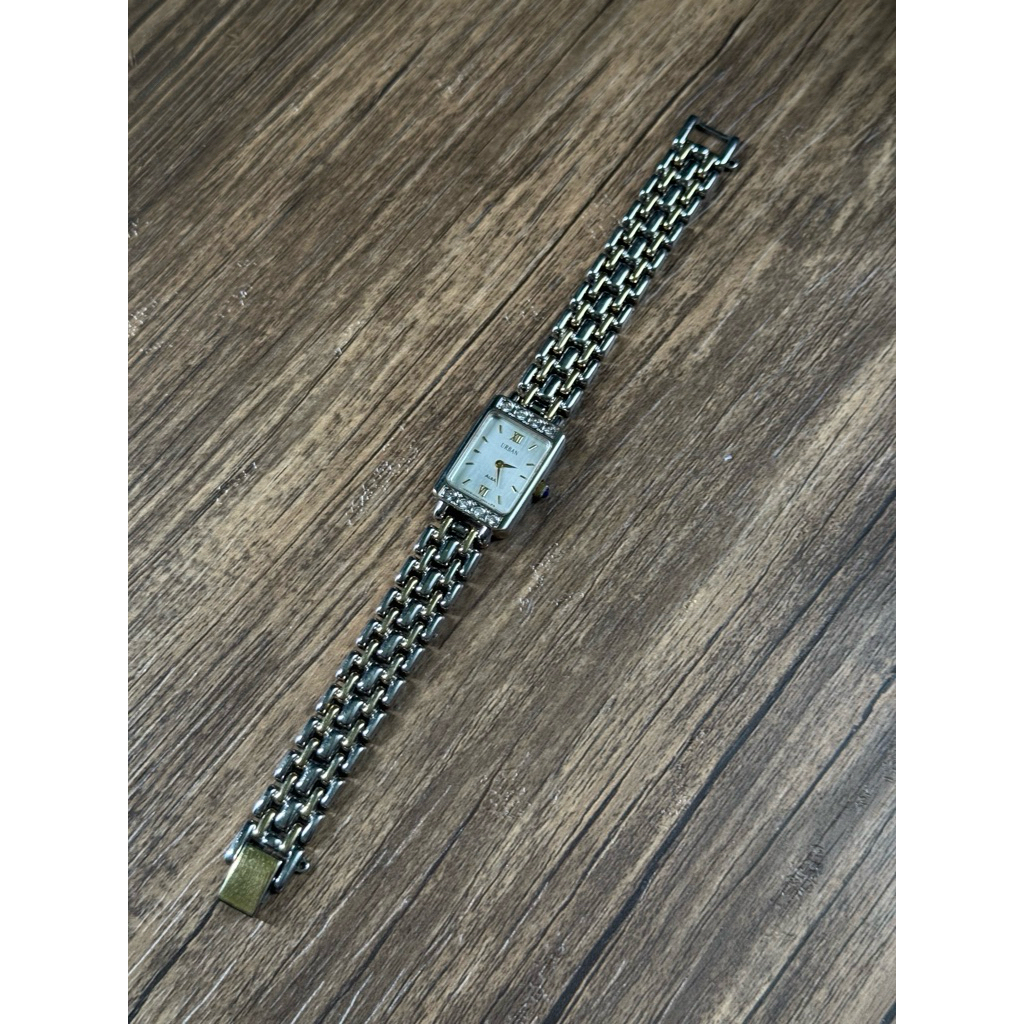 ALBA urban vintage watch silver tank diamond