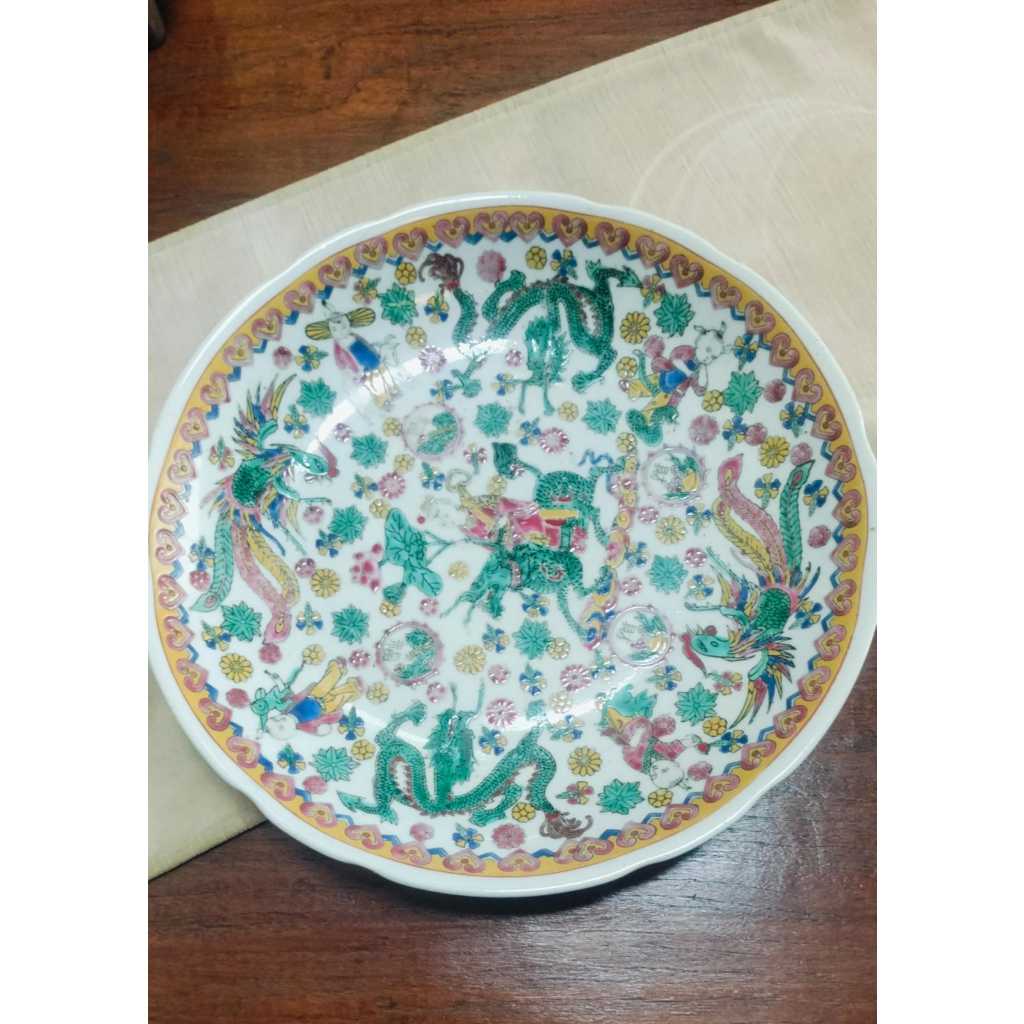 piring pajangan antik berumur ratusan tahun mulus antik gambar naga manusia retak 1000 bergambar