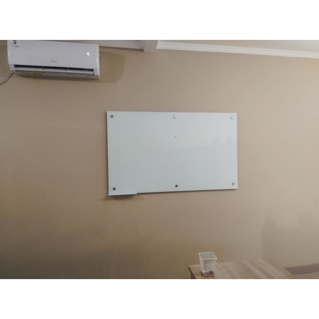 

Glassboard/ papan tulis kaca uk.100 x 180cm
