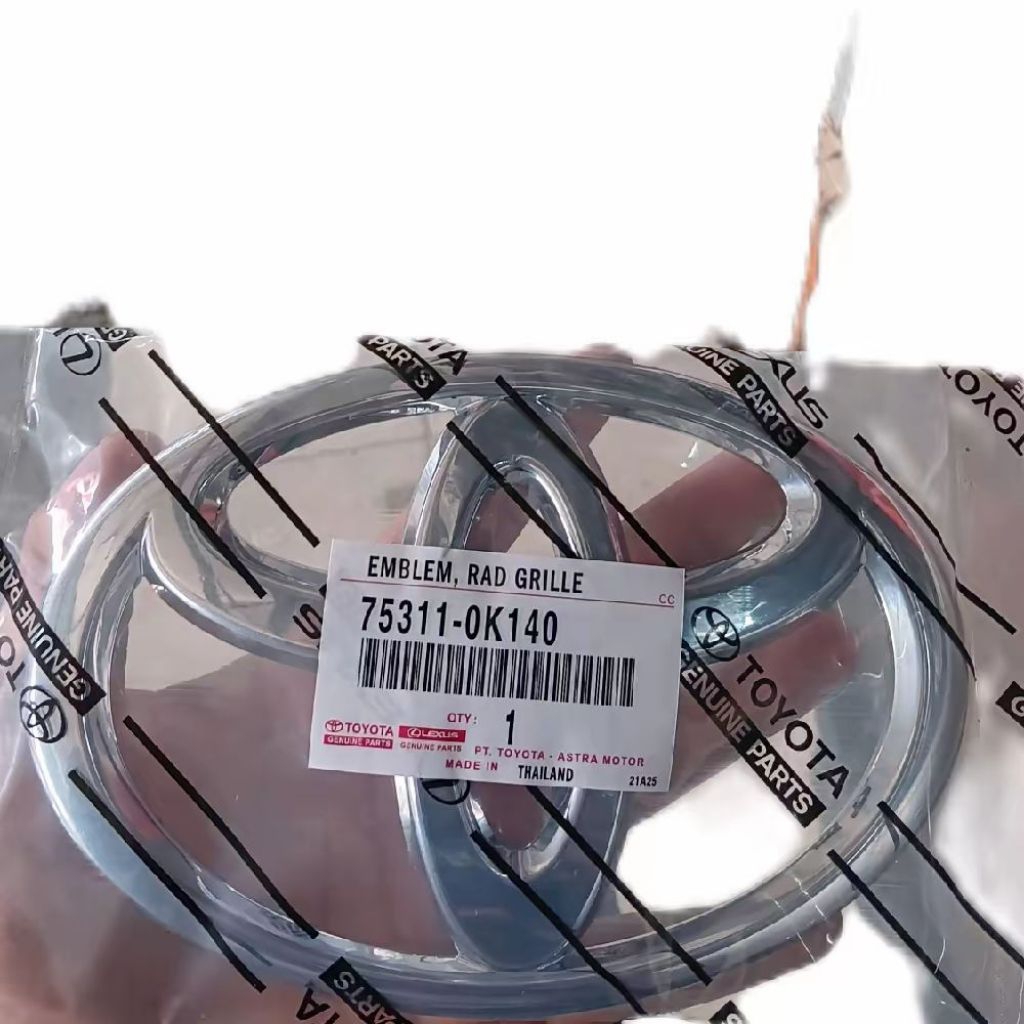 emblem/logo grill Innova reborn 2016-2022 original