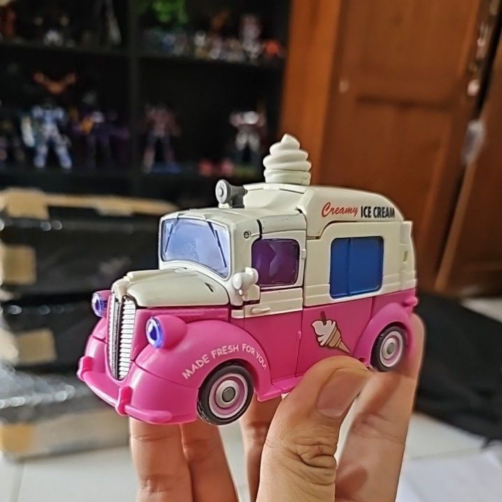 Split Pay Skids and Mudflap Transformers ROTF Ice cream Truck
