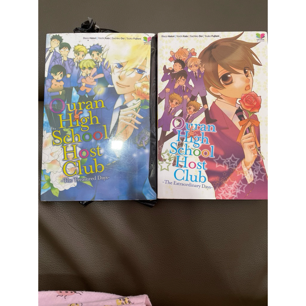 Light novel Ouran high school host club (1&2)