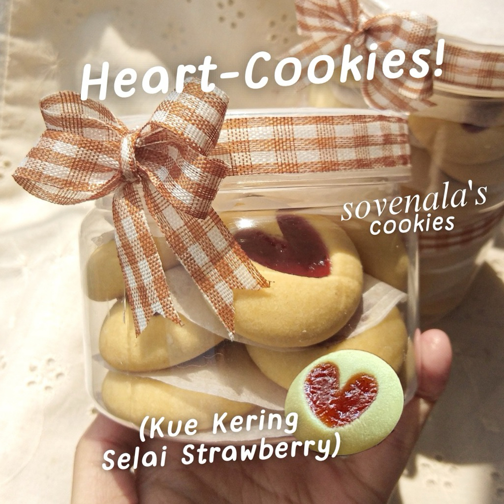 

Kue Kering Selai Strawberry (Love-Cookies Jar) by sovenala’s cookies