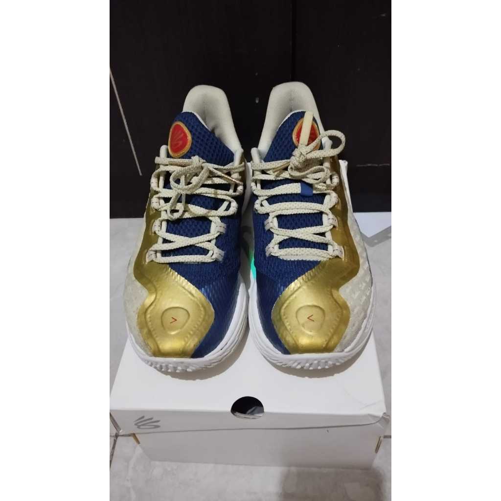 Sepatu Basket Under Armour GS Curry 11CM