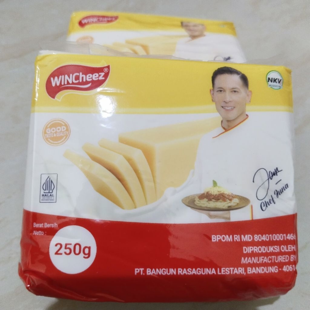

WinCheez Keju Cheddar Premium 250 Gram Original Cheese