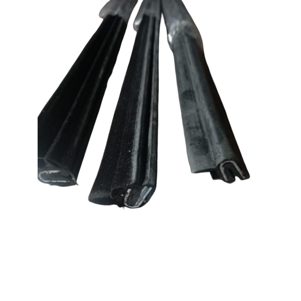 Pelipit kaca pintu mobil Daihatsu Zebra