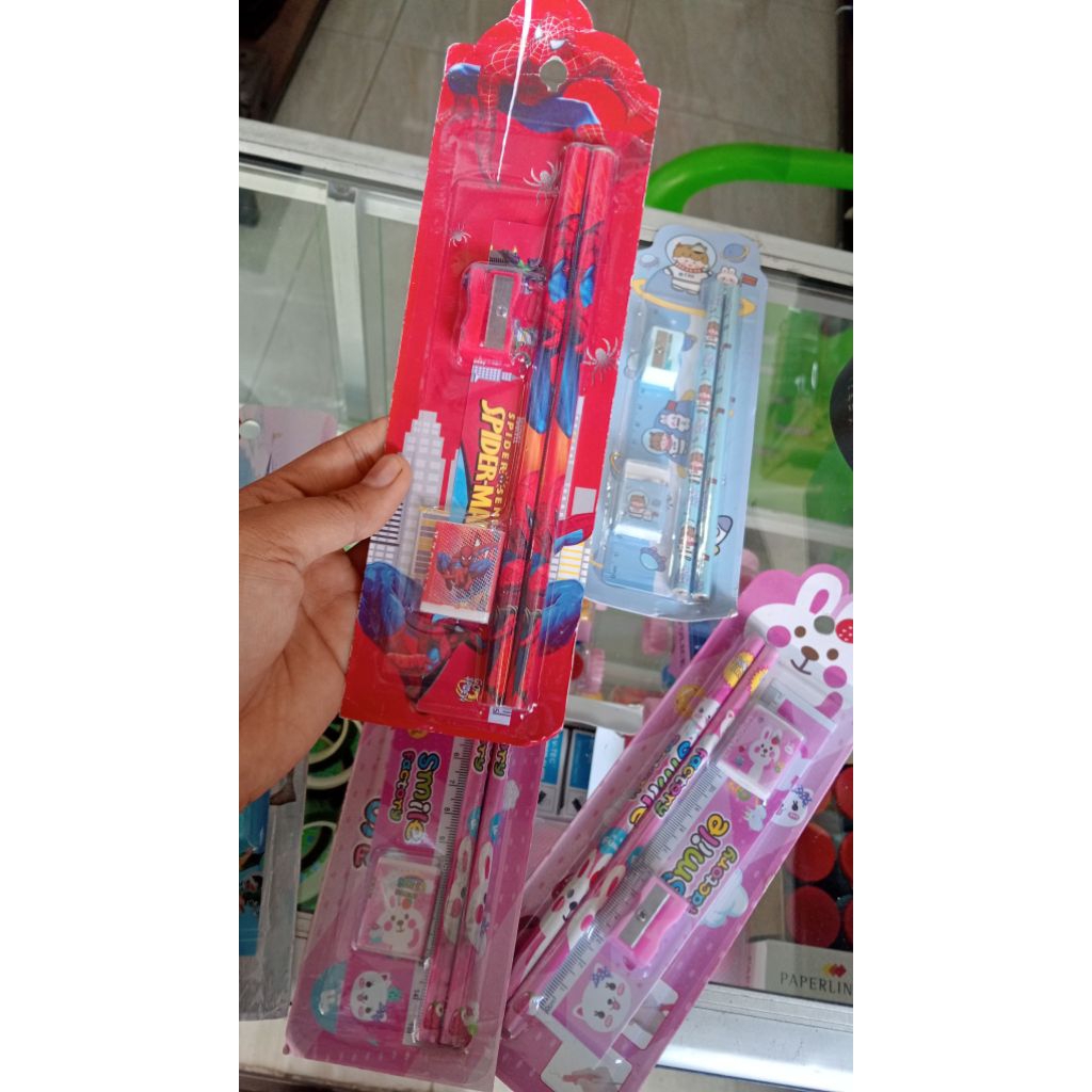 

Pensil Anak 1 set Karakter Lucu
