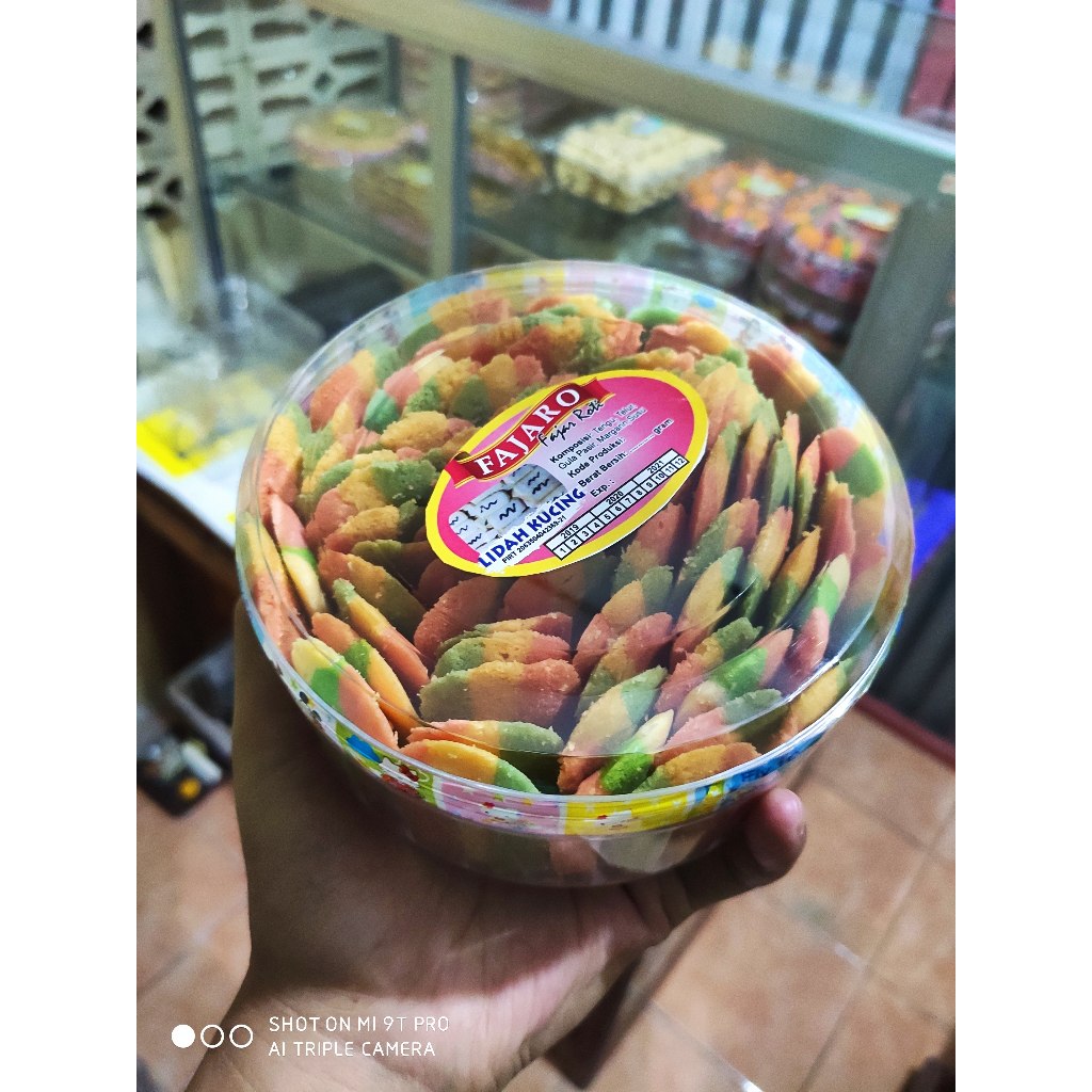 

Rainbow Lidah Kucing