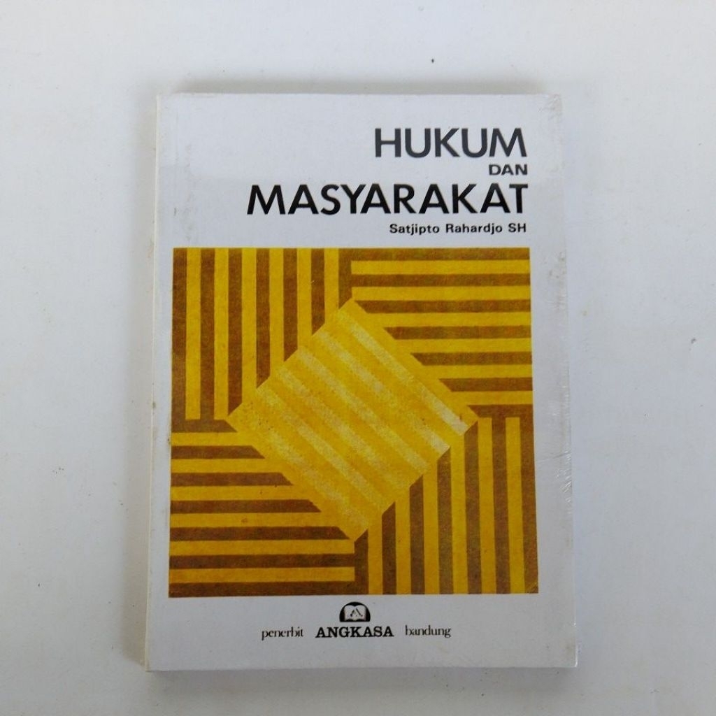 Hukum Dan Masyarakat
