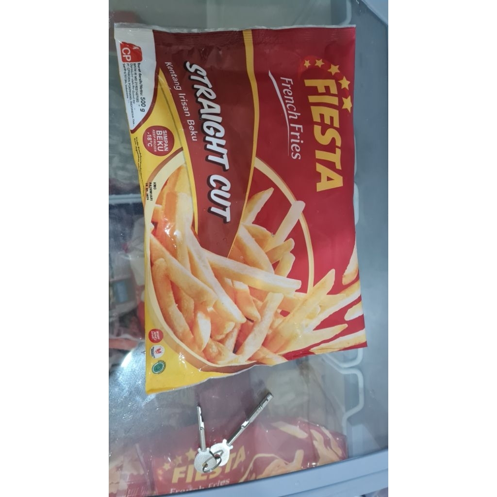 

FIESTA Kentang Straight Cut French Fries 500GR