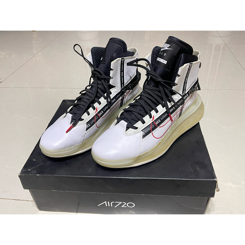 N*ke Airmax 720 Saturn