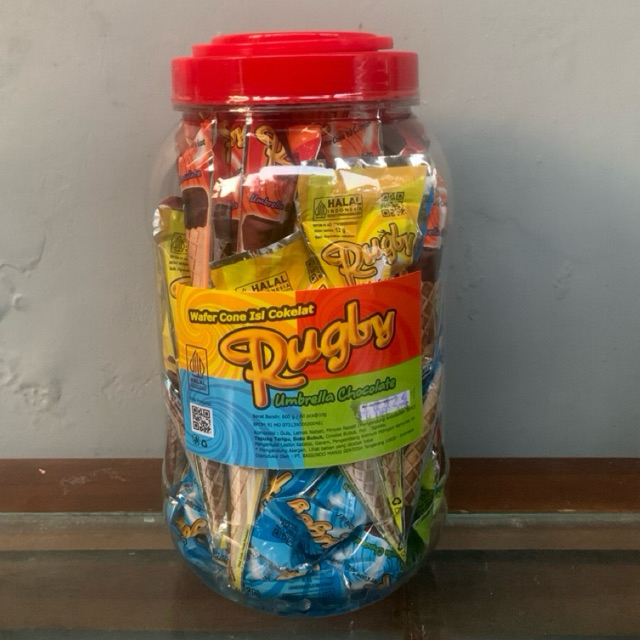 

Rugby Wafer Cone Chocolate Toples