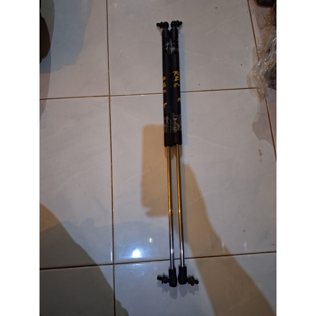 hidrolis bagasi honda stream rsz