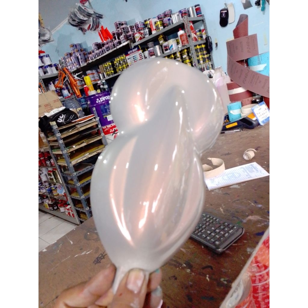 Cat Super White PU + free Xiralic Gold Partikel Besar Cat Motor Mobil