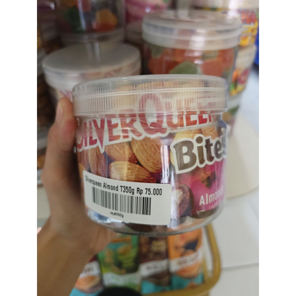 

SILVERQUEEN // ALMOND // MEDE