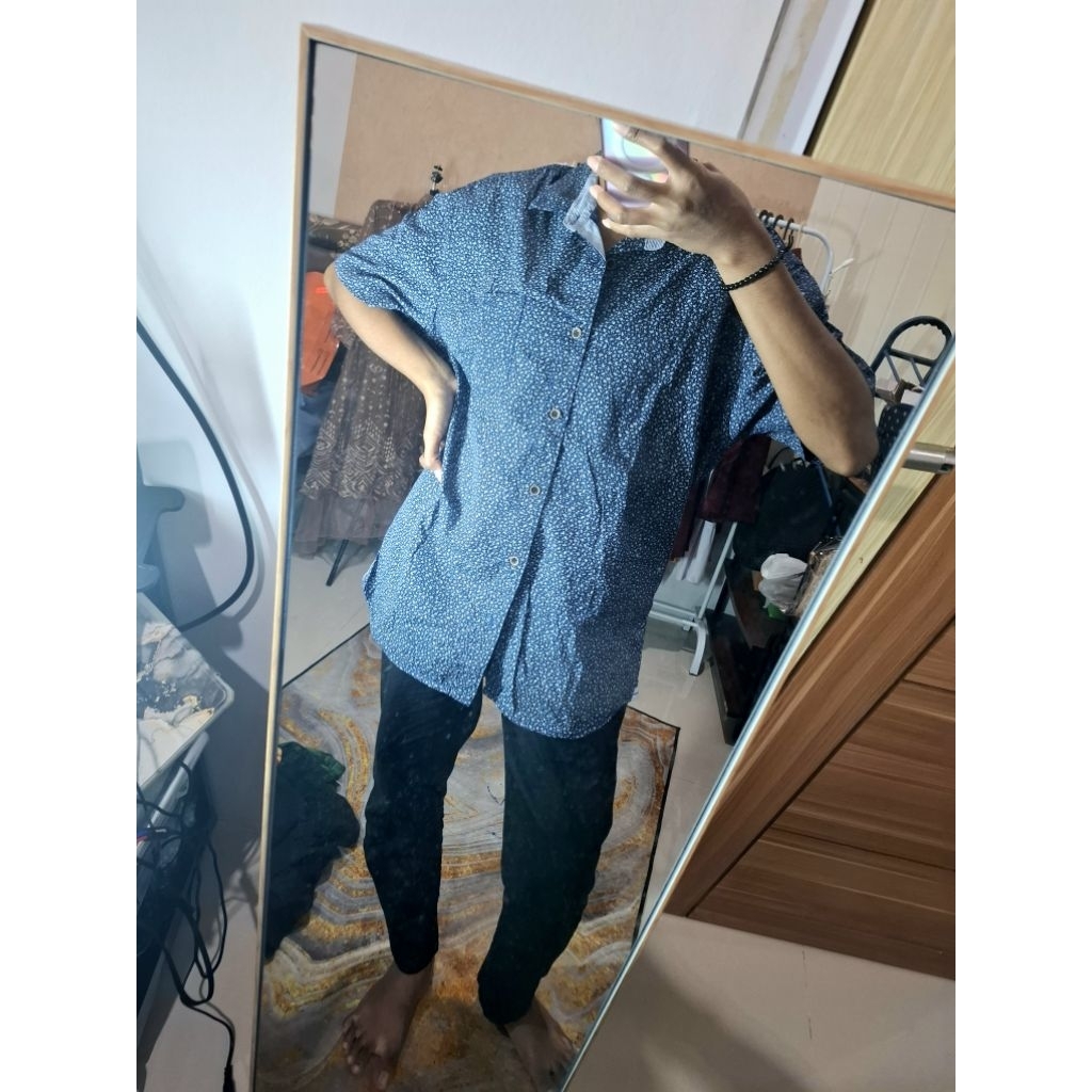 preloved kemeja cowok merk Pierrox