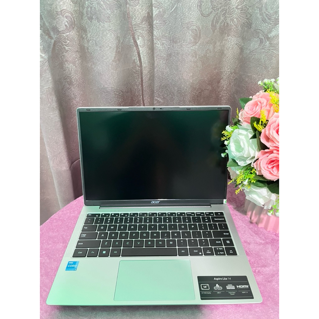 Laptop Acer intel Core i3. RAM 8 GB. SSD 256 GB.