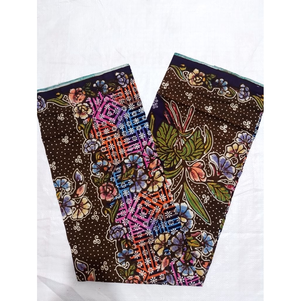 Tahan Lama Abu Dhabi Hitam/Kain Wanita Khusus Hitam/Sarung Wanita Kekinian Motif Putri Kembar