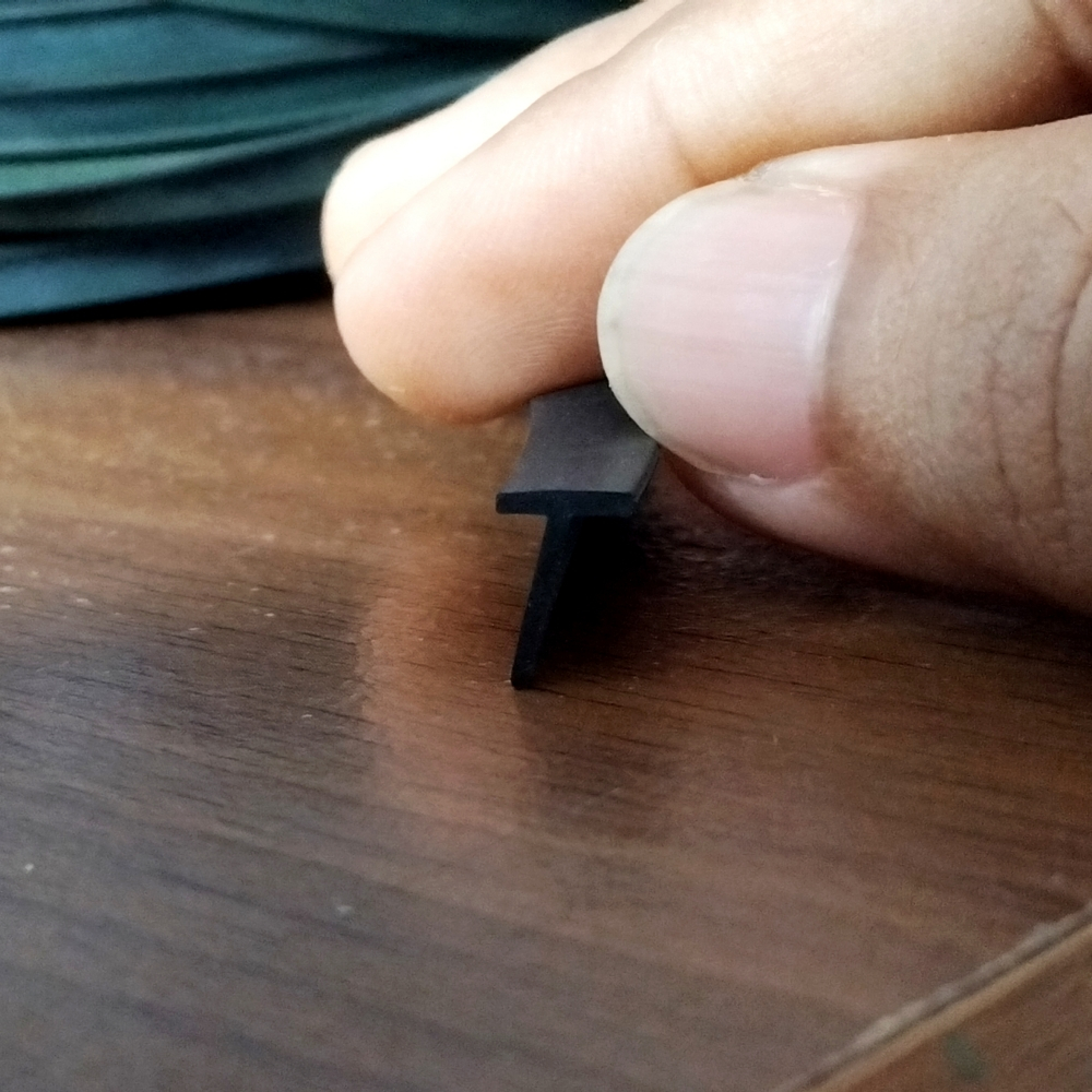 Karet Lis List T Bodykit Fender Spakbor Mobil Hitam