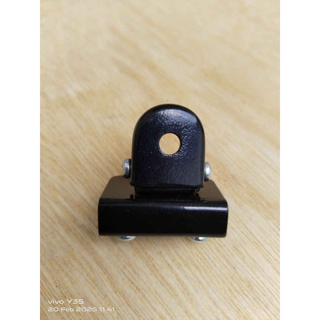 bracket lampu sorot universal