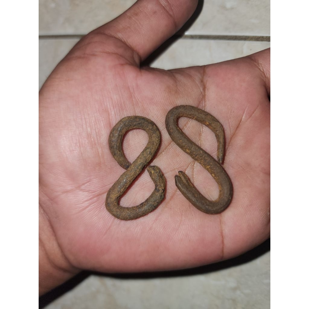 sepasang barang kuno antik logam peninggalan mbah jadul antik