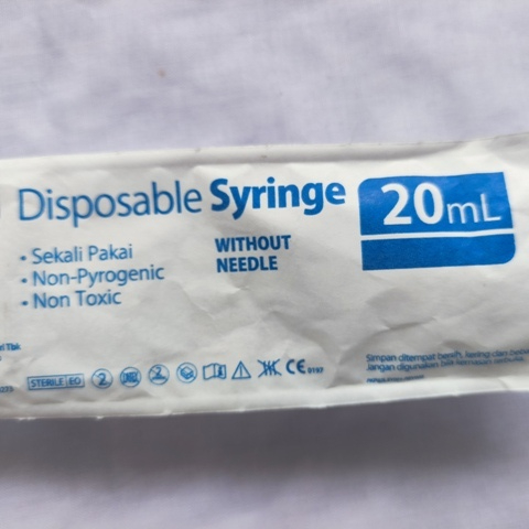 Spuit Onemed Suntikan. Tanpa Jarum Spuit 20cc Lubang Tengah Dan Pinggir