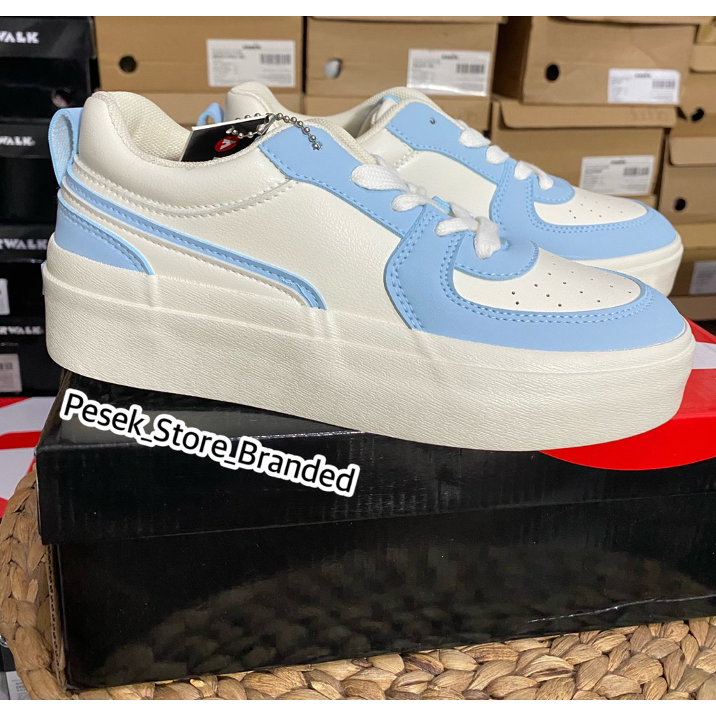 Sepatu Airwalk Cordell warna putih biru size 37,40 original sale