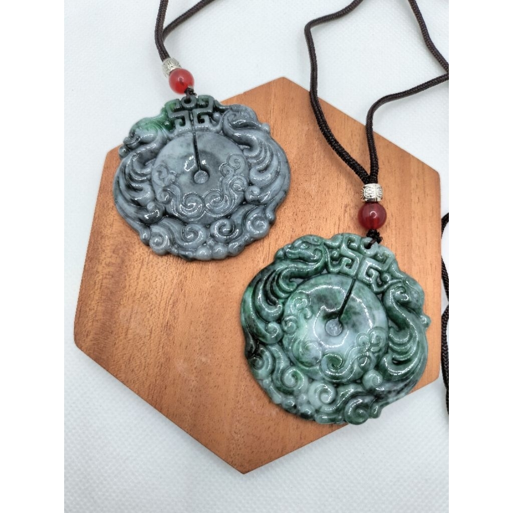 Giok Burma Double Pixiu Pendant (jadeite)