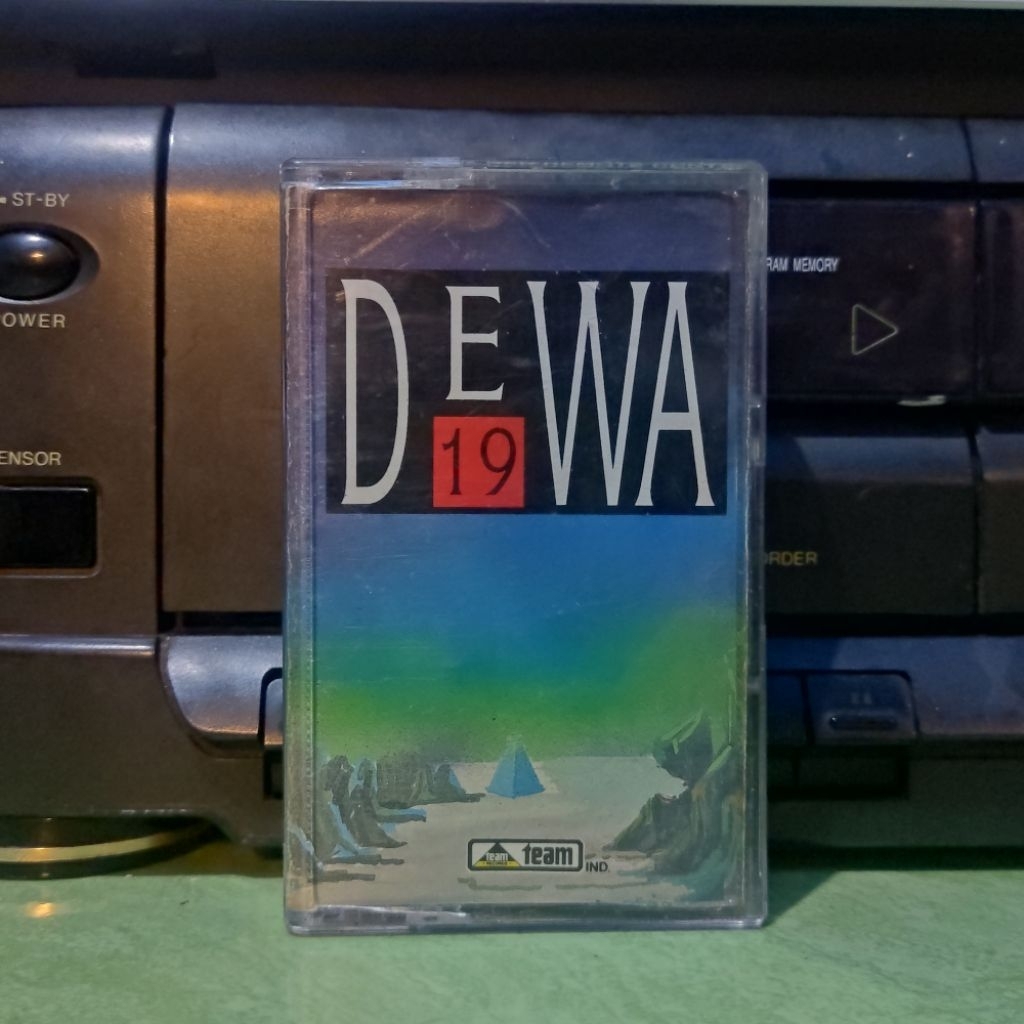 Kaset Pita Dewa 19 Self Titled Album Team Records (Rilisan Awal/1st Press)