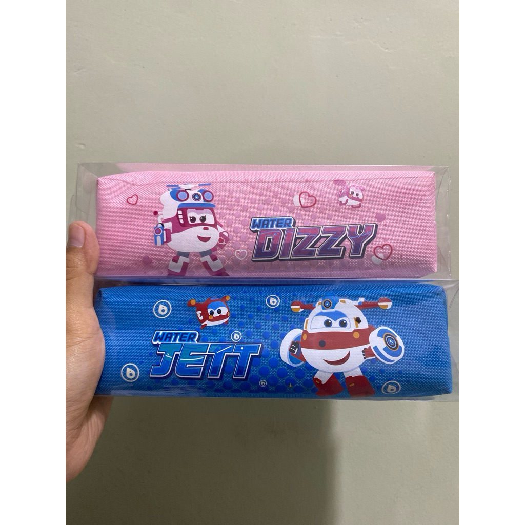 

Kotak pensil kain deli