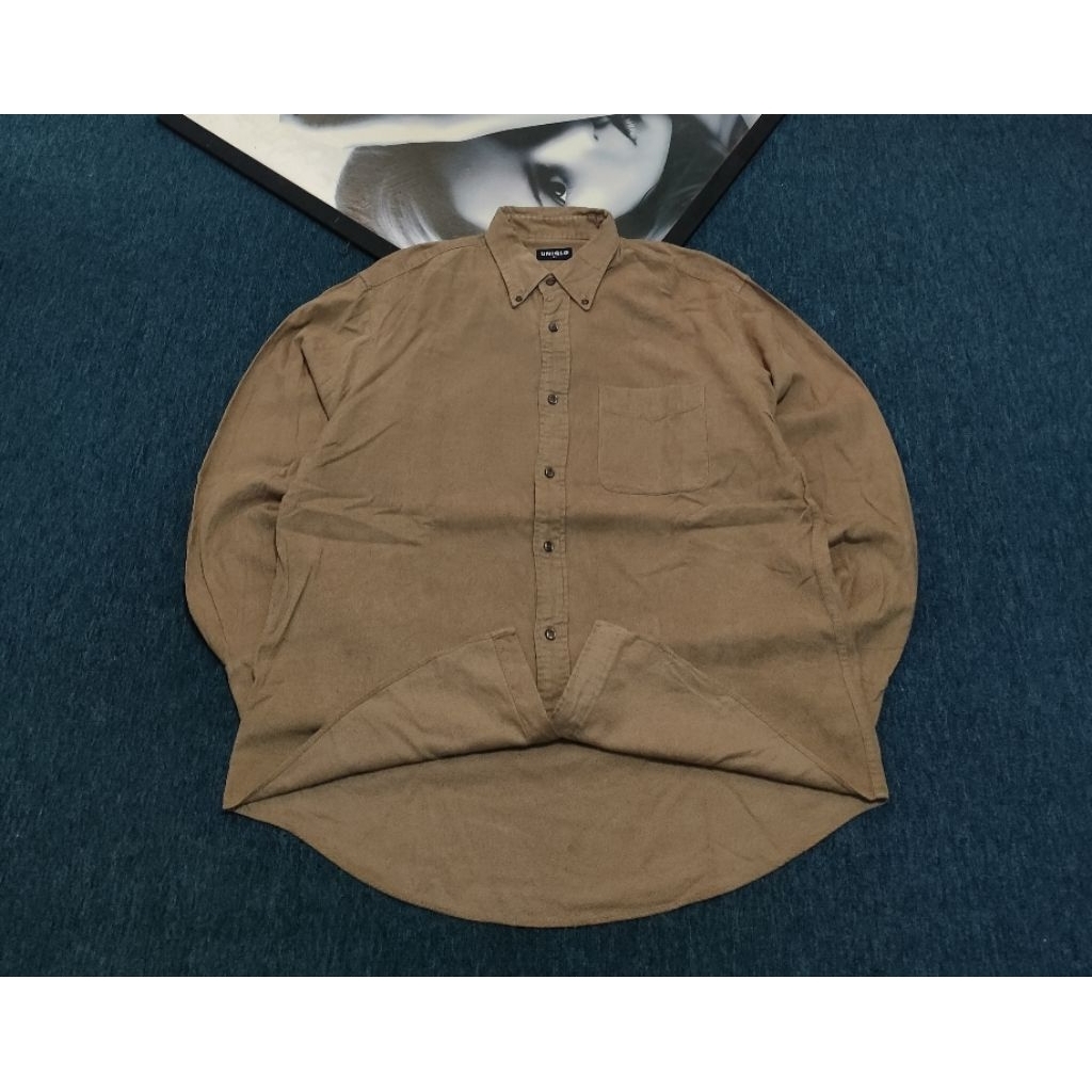 Uniqlo Kemeja Corduroy