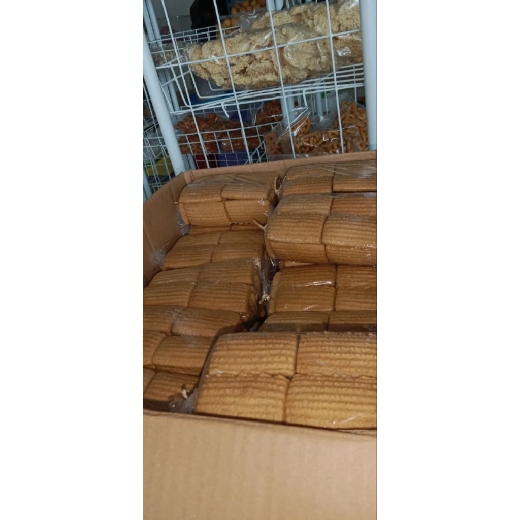 

kue semprit kelapa jadul isi 17 keping