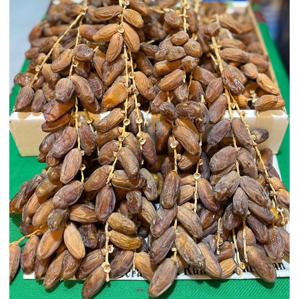 

Kurma Tunisia Tangkai Best Quality ukuran 500gr