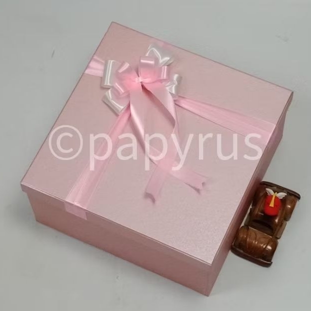 

PAPYRUS 35x35 Tinggi 15cm Kotak Kado Gift Box V3