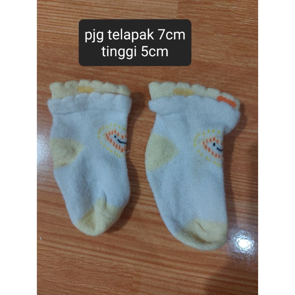 kaos kaki bayi anak perempuan cewek preloved secondhand seken bekas